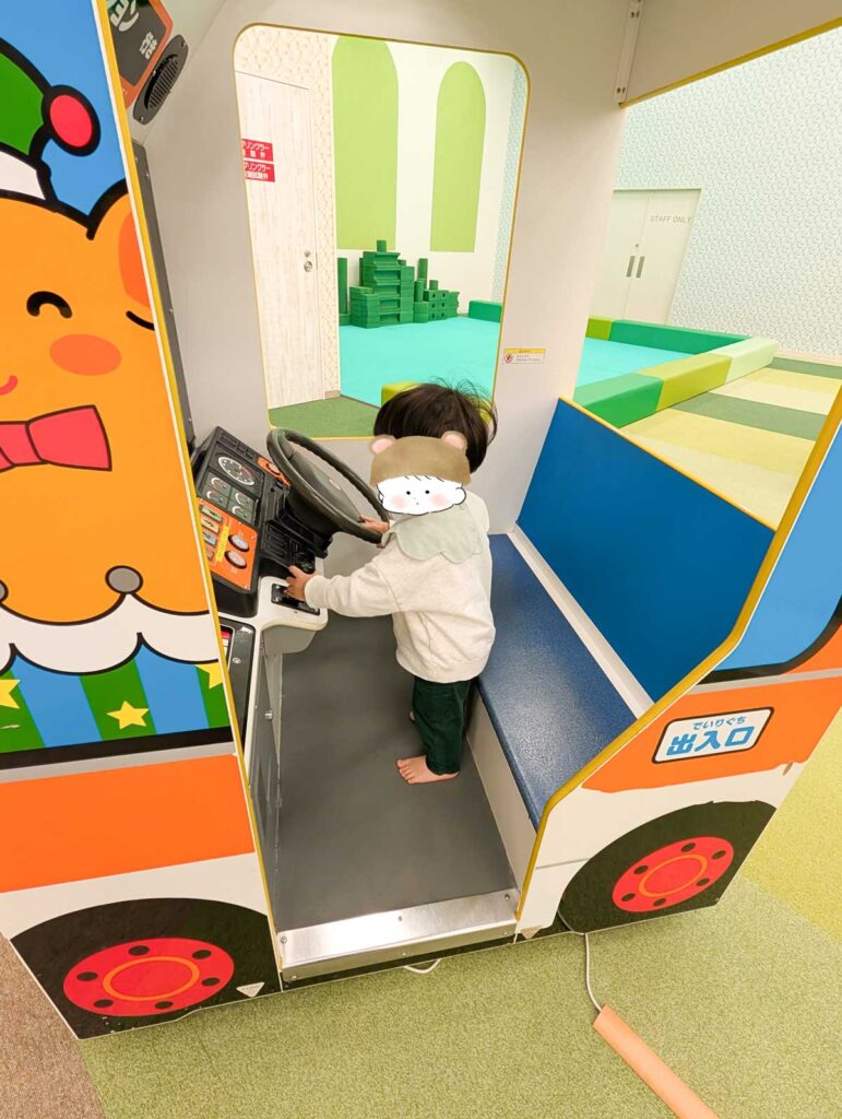 ピュアハートキッズランド大垣 乗り物遊具 ゲーム機 子ども向け