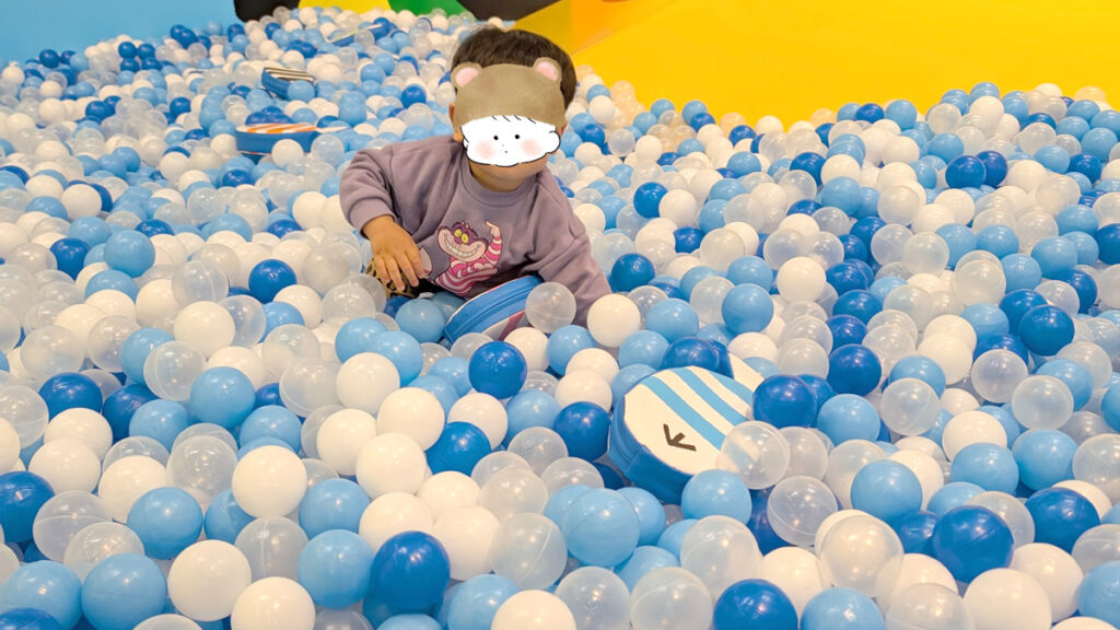 しまぐるランドみなとアクルスの入口(名古屋ららぽーと内の0〜2歳向け室内遊び場)